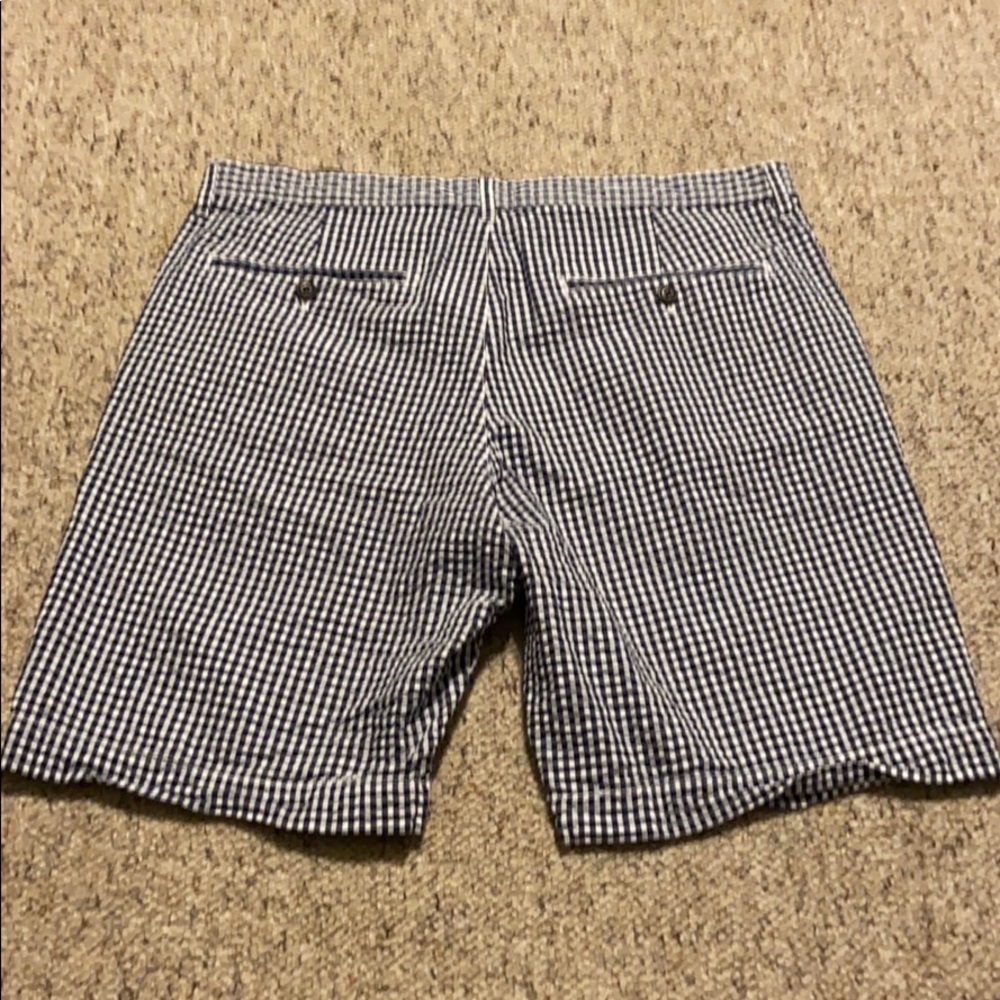 Men’s plaid Gap shorts size 34